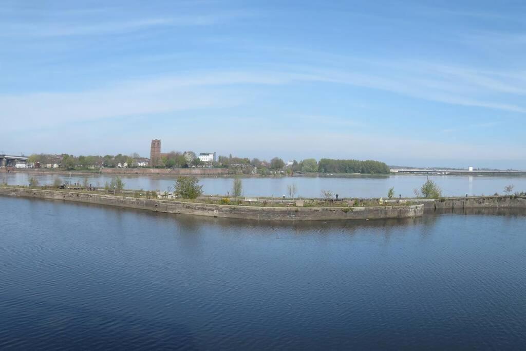 Home From Home With Fantastic Views 2 Runcorn Exterior foto
